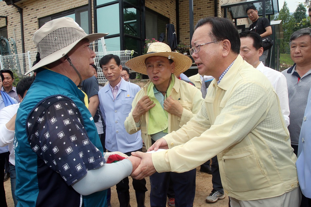 김부겸 장관, 충남지역 호우 피해현장 방문