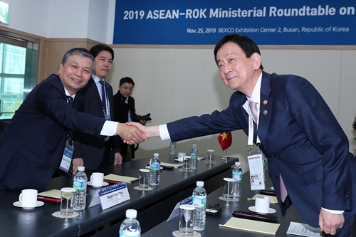 ASEAN-ROK Ministerial Roundtable and Exhibition on Public Service Innovation