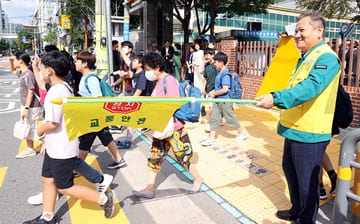 이상민 장관, 어린이 교통안전 캠페인 참여