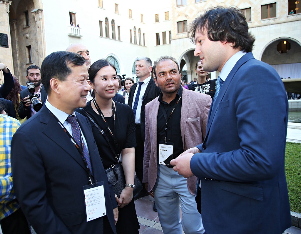 Vice Minister Shim Bo-kyun met with Irakli Kobakhidez, Speaker of Georgian Parliament at the welcoming reception on July 17.