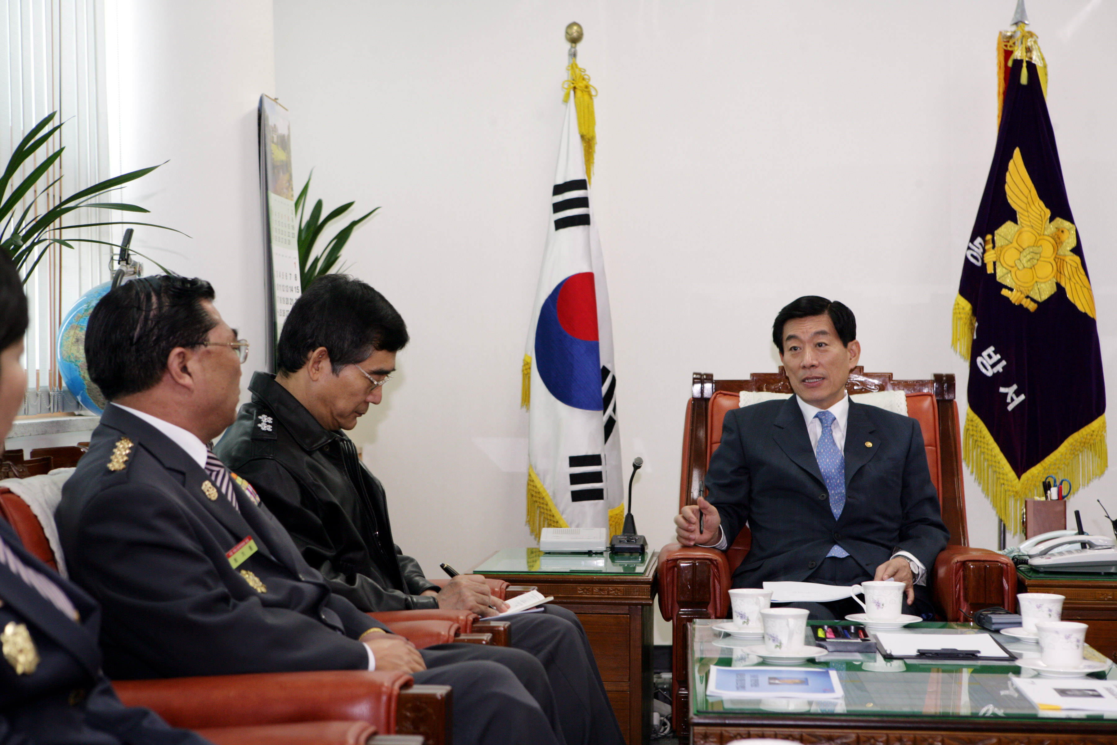 원세훈 장관, 민생안전 현장기관 방문(서울 동대문소방서)