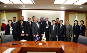 Australian delegation visits MOPAS