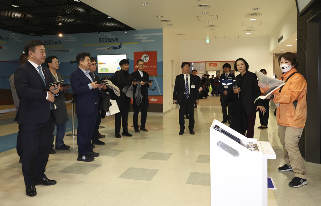 What's New> Photo Gallery | Minister Yun Hojung of the Ministry of the ...