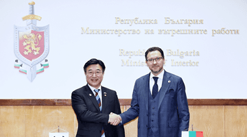 Minister of the Interior and Safety Yun Hojung Meets with Bulgarian Minister of Interior