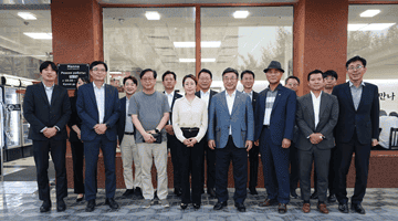 Minister Yun Hojung Attends a Meeting with the Korean Community in Uzbekistan